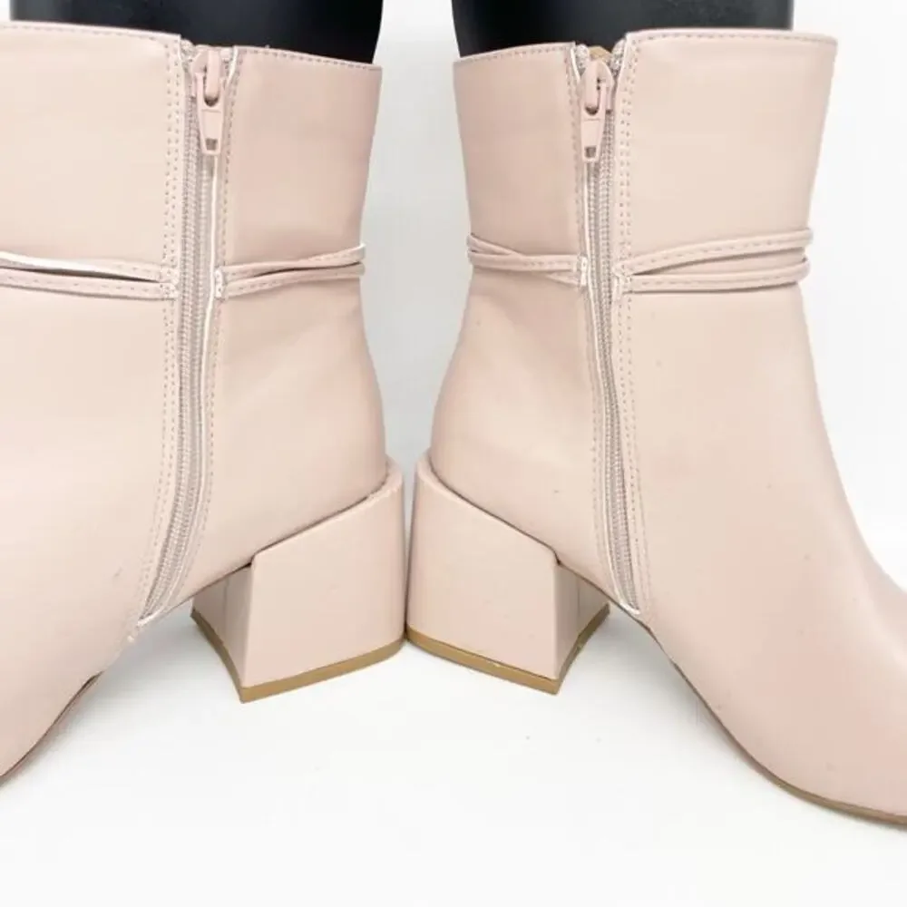 Journee Collection Women's‎ Beverley Block Heel Booties Light Pink Size 8